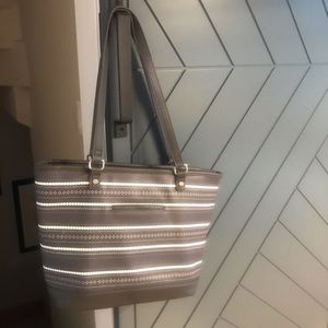 Jewell by Thirty One-Tote/Purse+Stackin Jacksons